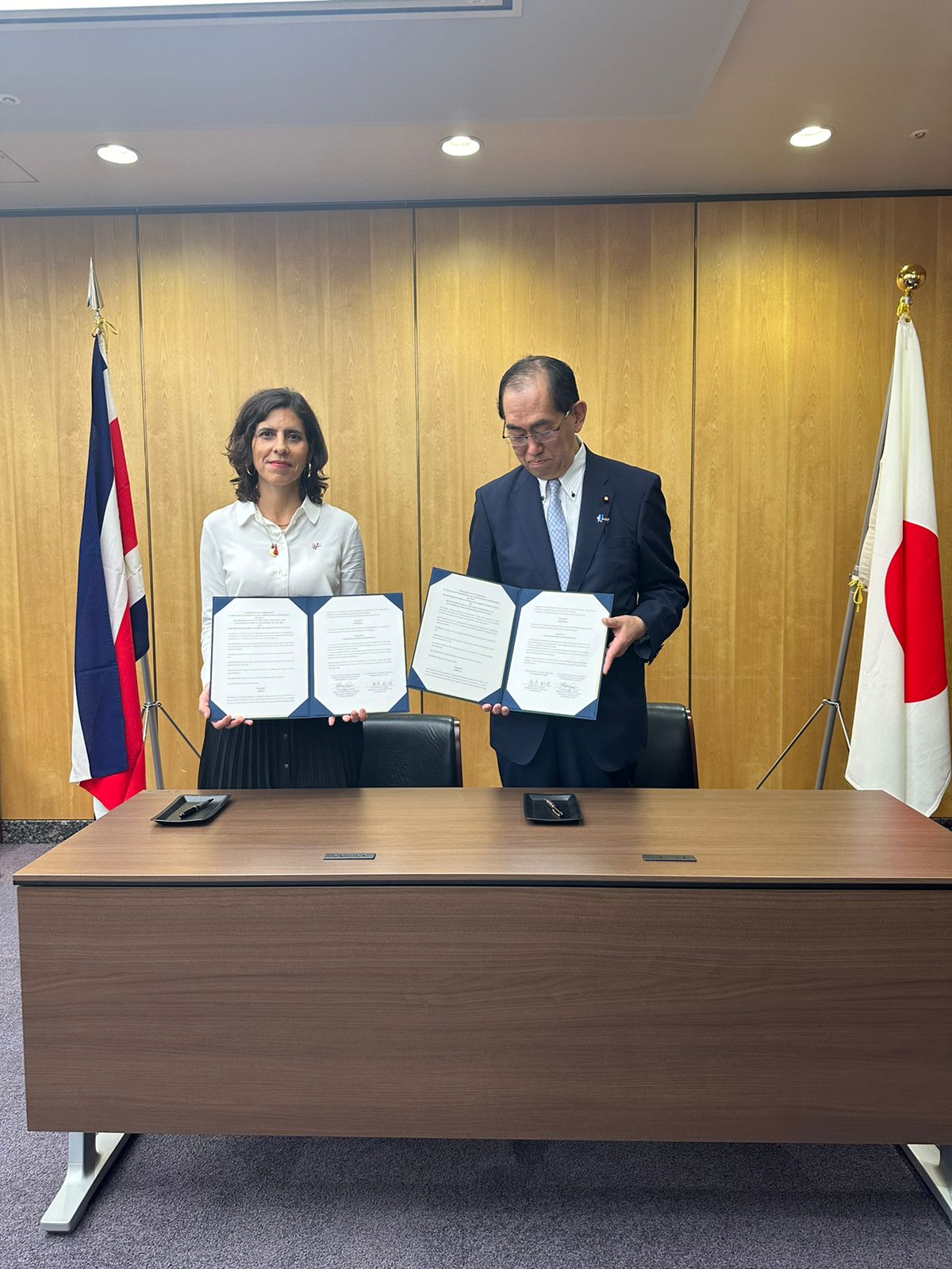 Firma de memorando de cooperación entre el MICITT y el Ministerio de Asuntos Internos y Comunicaciones de Japón