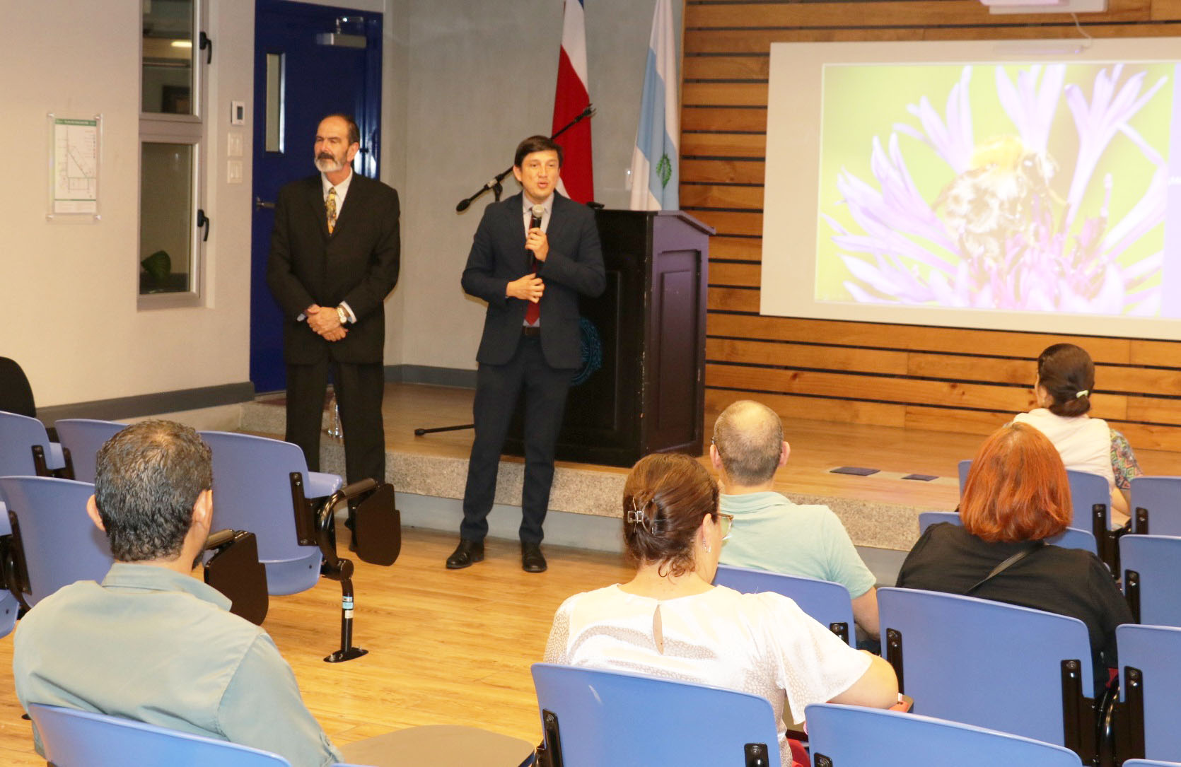 Viceministro Orlando Vega con experto Luis Longoria