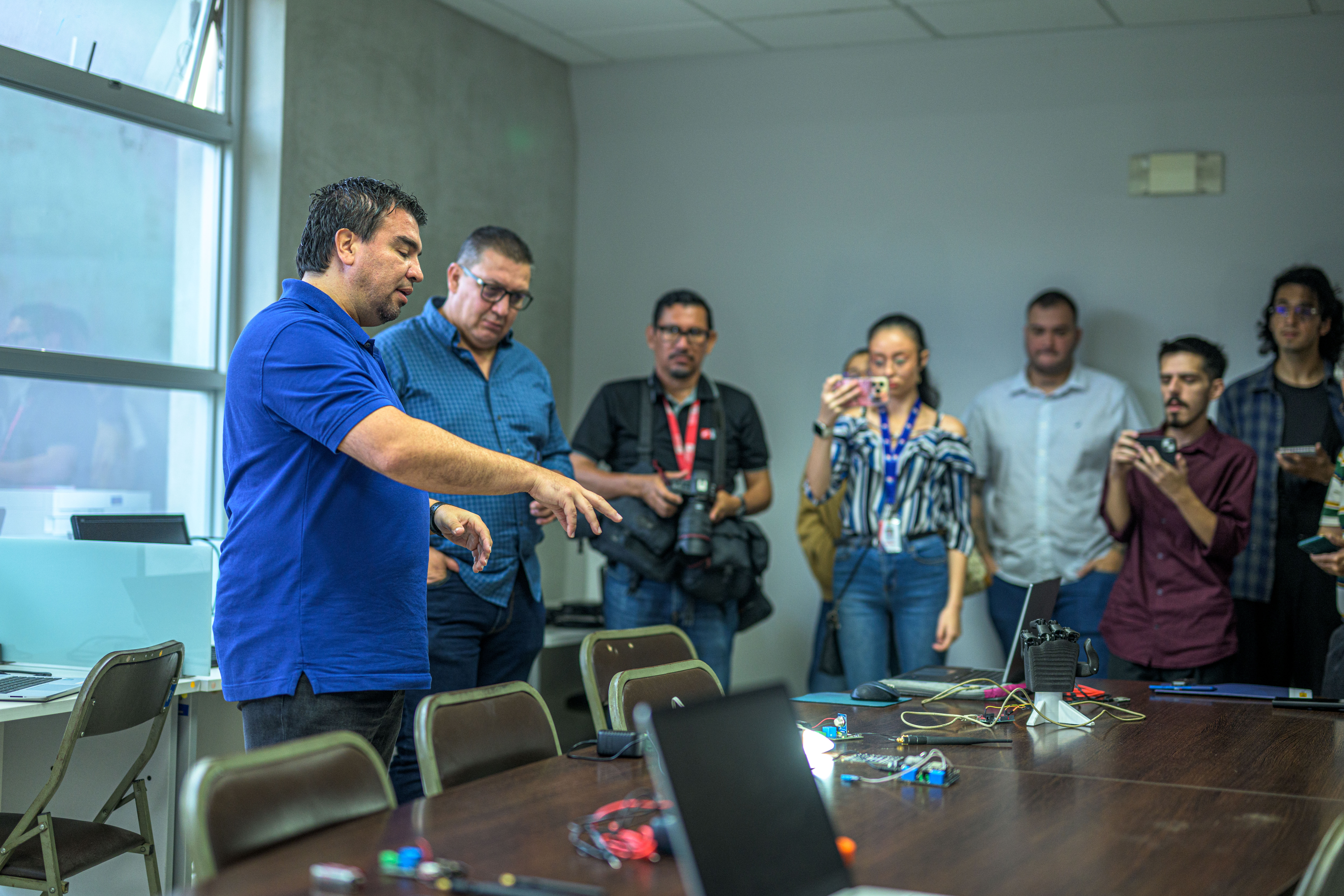 Personas utilizando el testbed